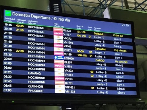 Bảng điện tử sân bay giúp hiển thị thông tin chuyến bay nhanh chóng.